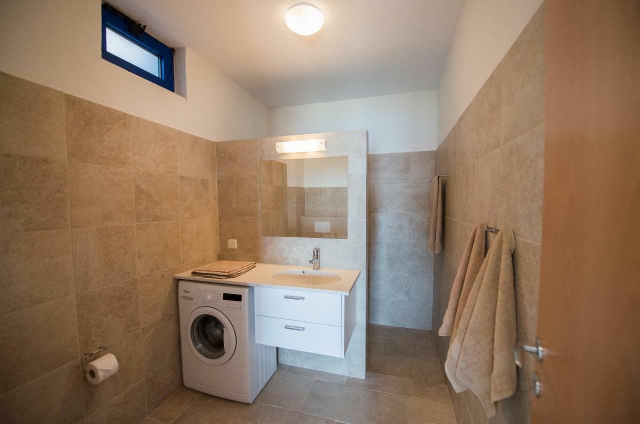 Apartment Konaki *